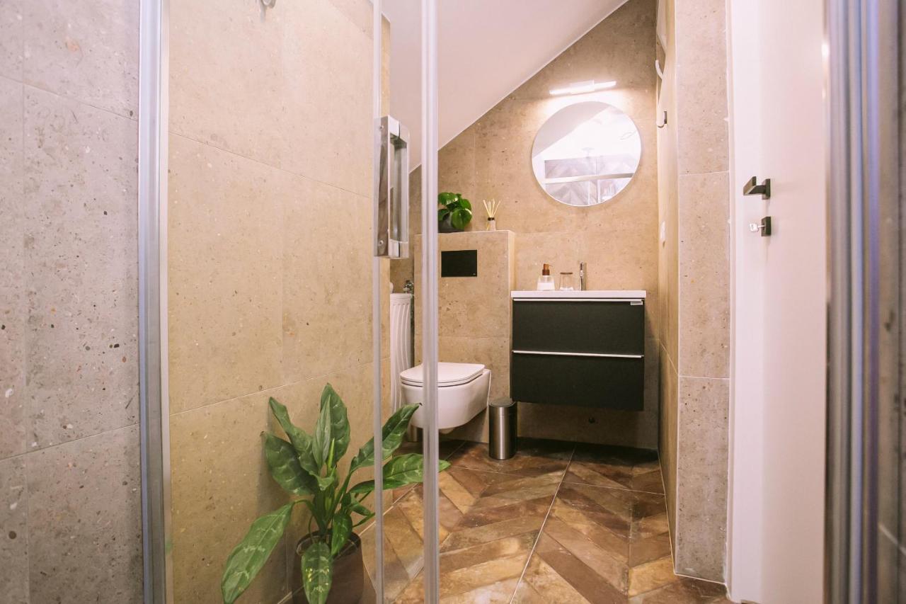 Apartments Toni Спліт Екстер'єр фото